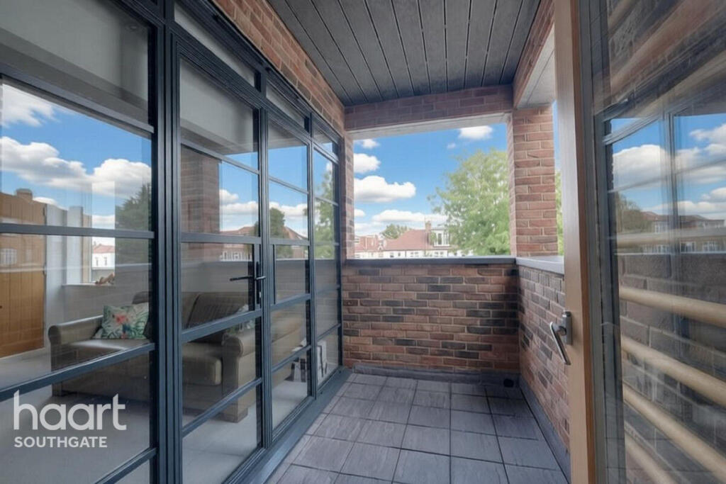 Apartment in London, North Finchley - More