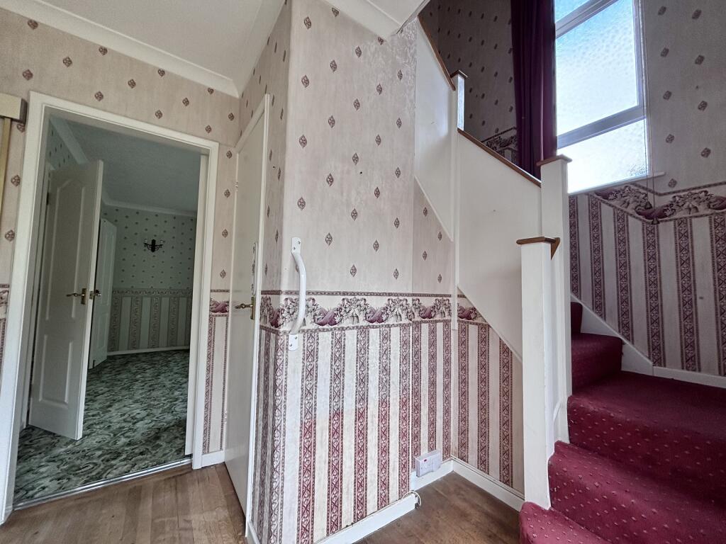 Lutterworth Road, Blaby, Leicester, Leicestershire. LE8 4DX photo 5
