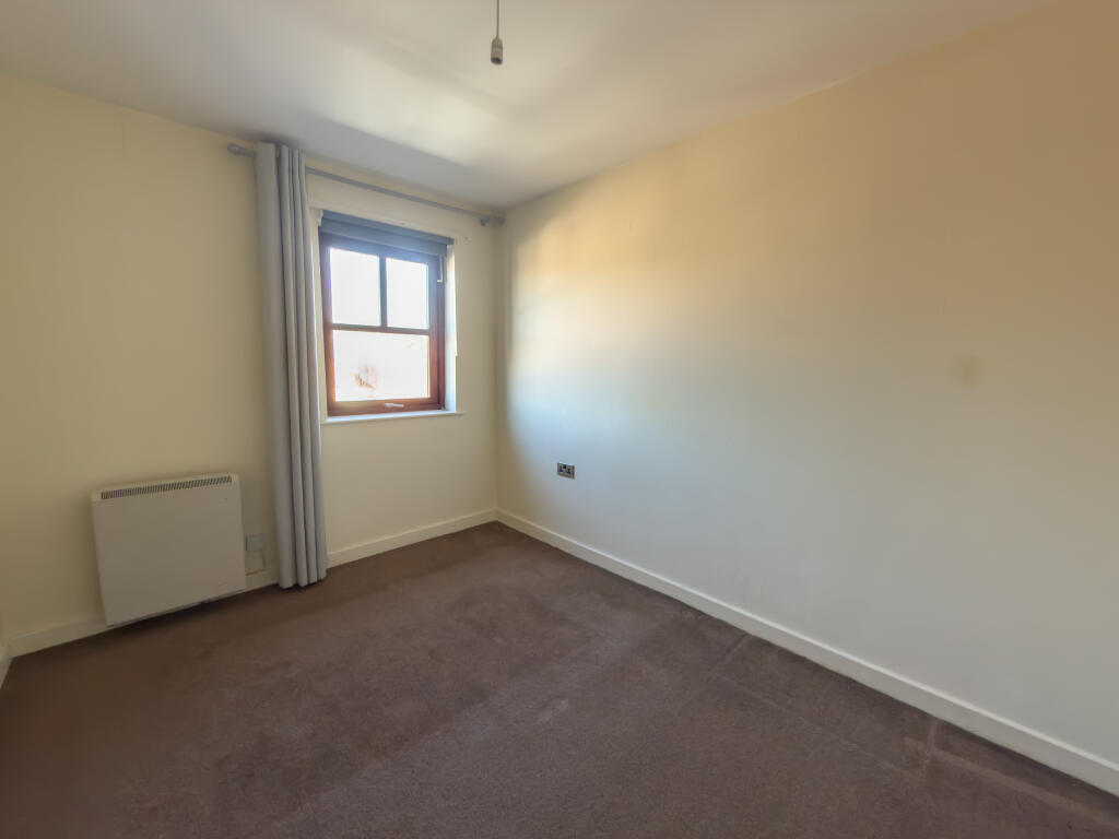 Apartment in North Tyneside, North East - More