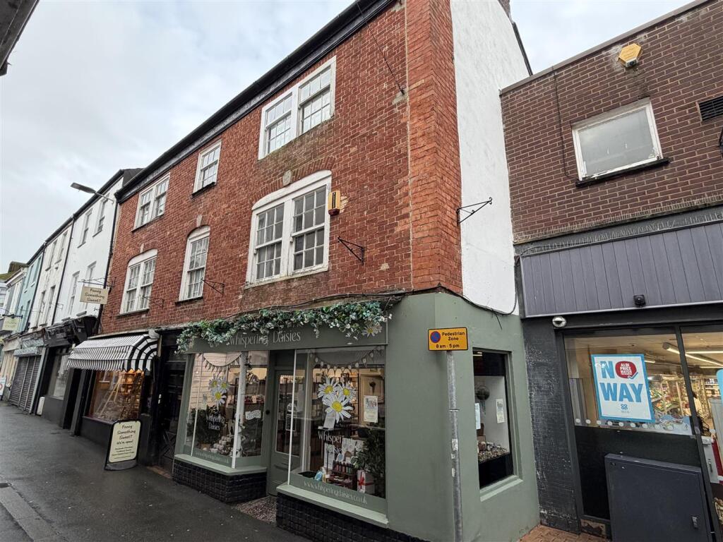 4-bed house on Mill Street, Bideford, £275,000