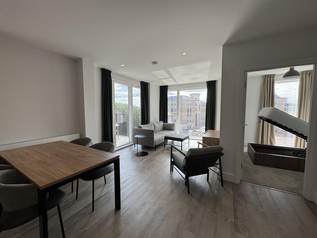 Apartment in Reading - View 4