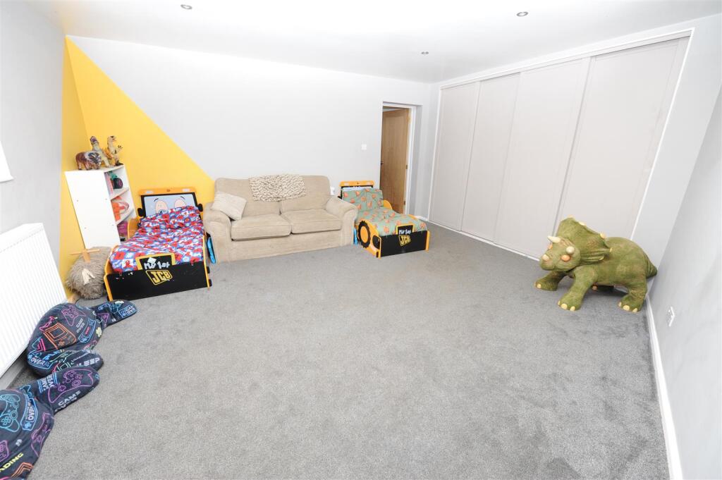 Additional image 15 of Elliot Court, Queensbury, Bradford