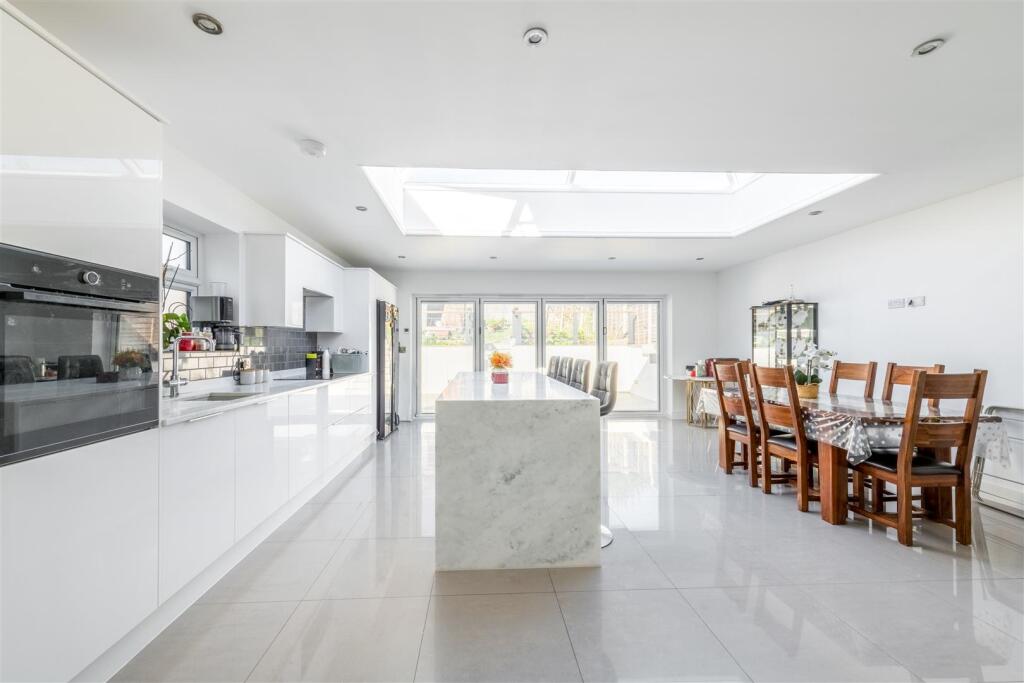 House in Brighton - View 5