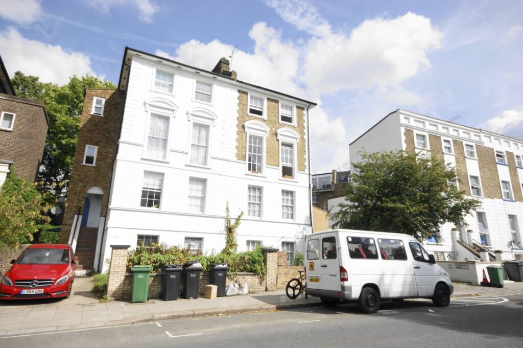 2 bedroom maisonette for rent