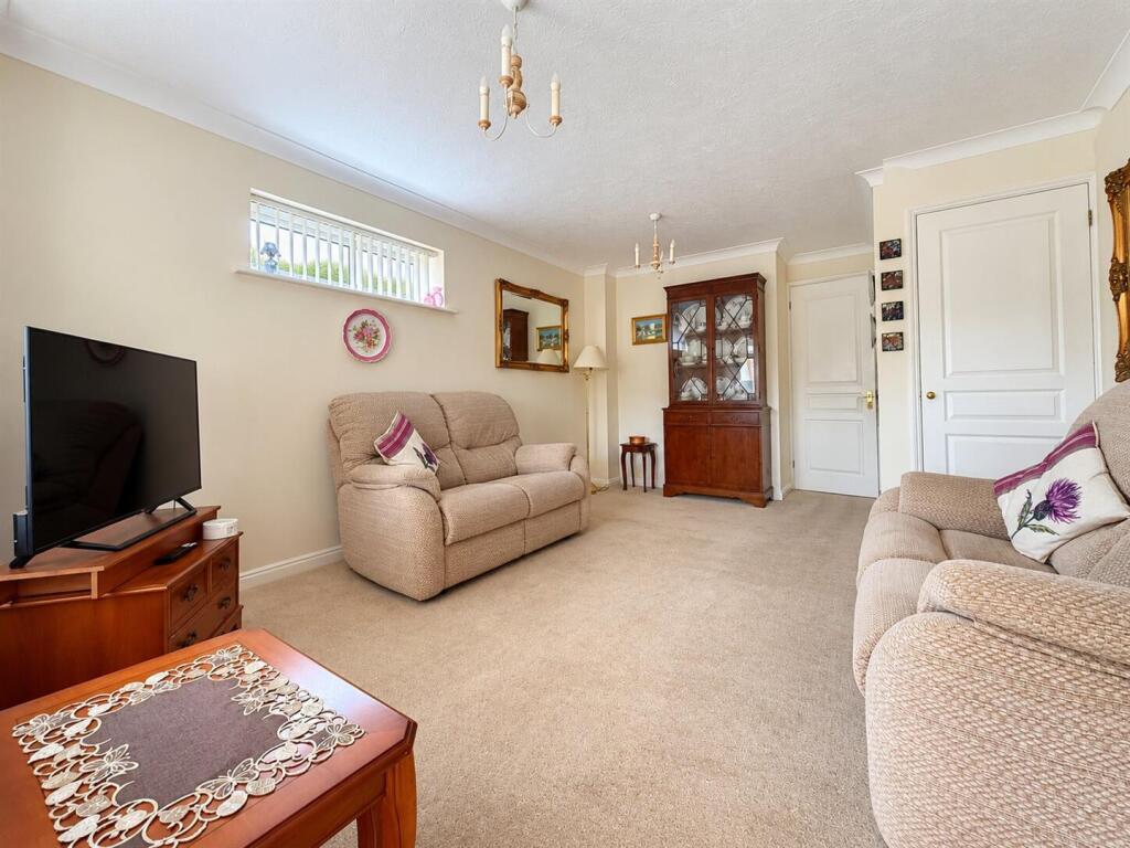 House in Chelmsford, Boreham - View 5