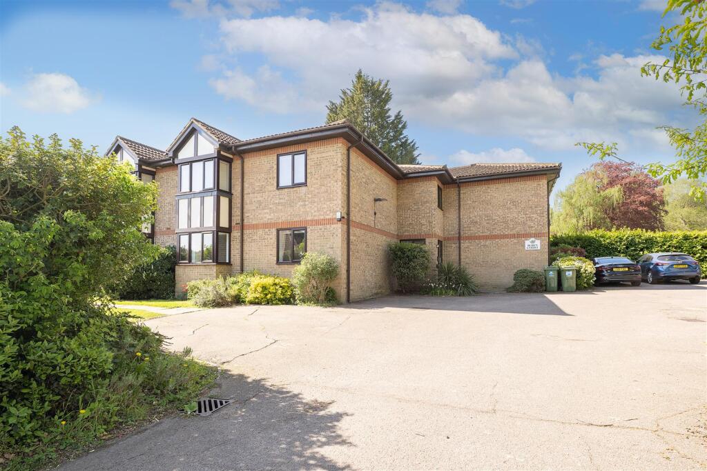 Main image of property: Westfield Road, Harpenden