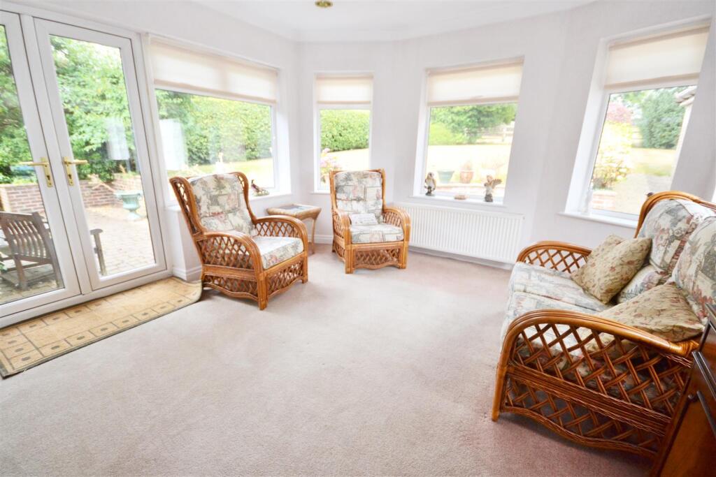 House in Hull - View 5