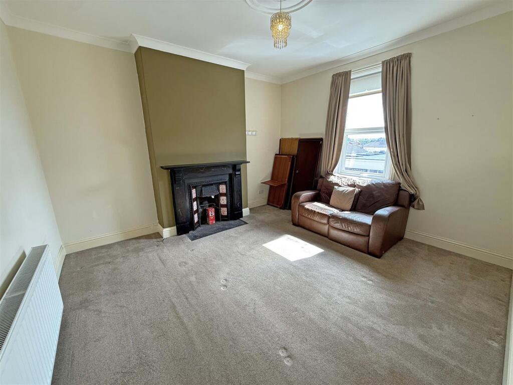 Apartment in North Tyneside, North East - View 5