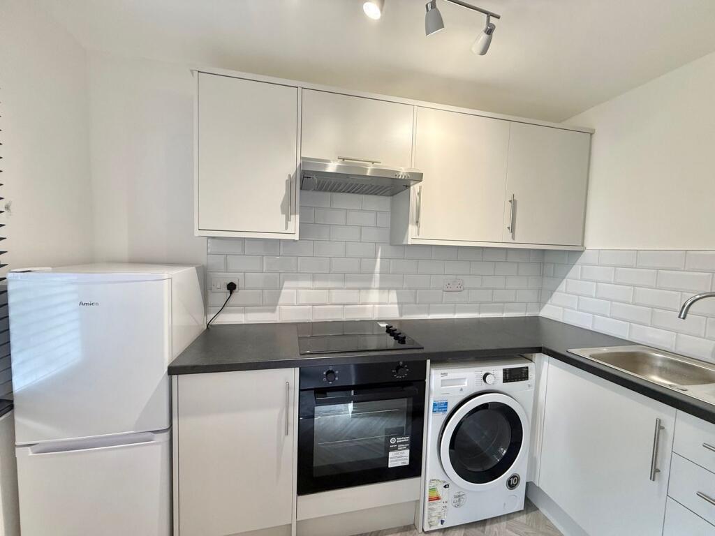Apartment in Reading, Lower Earley, Earley - More