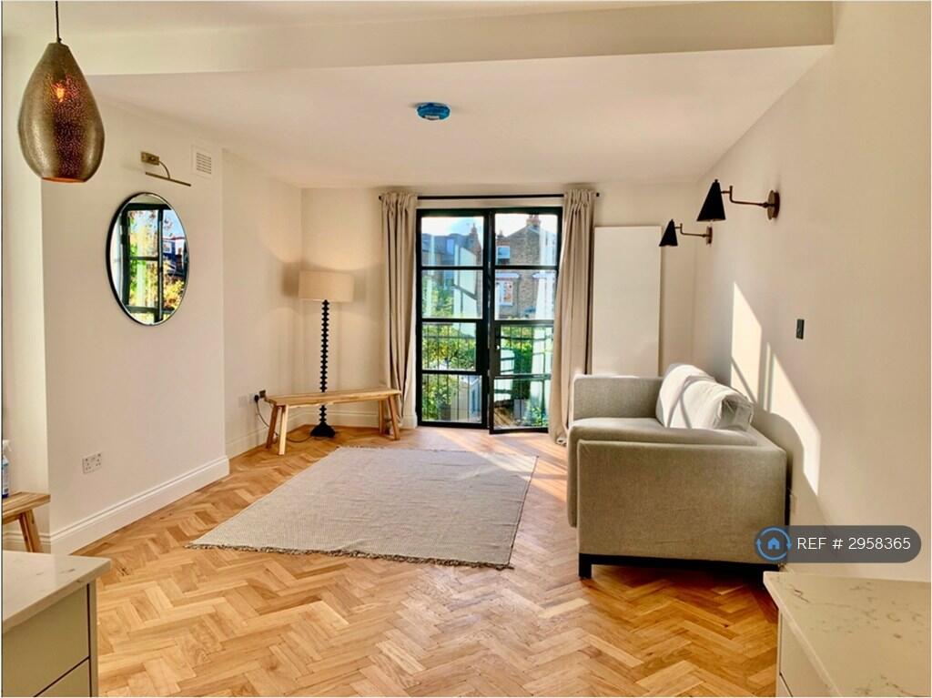 Main image of property: Lordship Lane, London, SE22