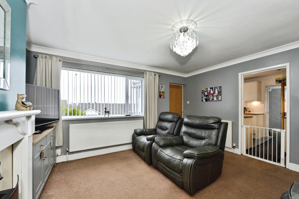 Lime Grove, Swinton, Mexborough, S64 photo 3
