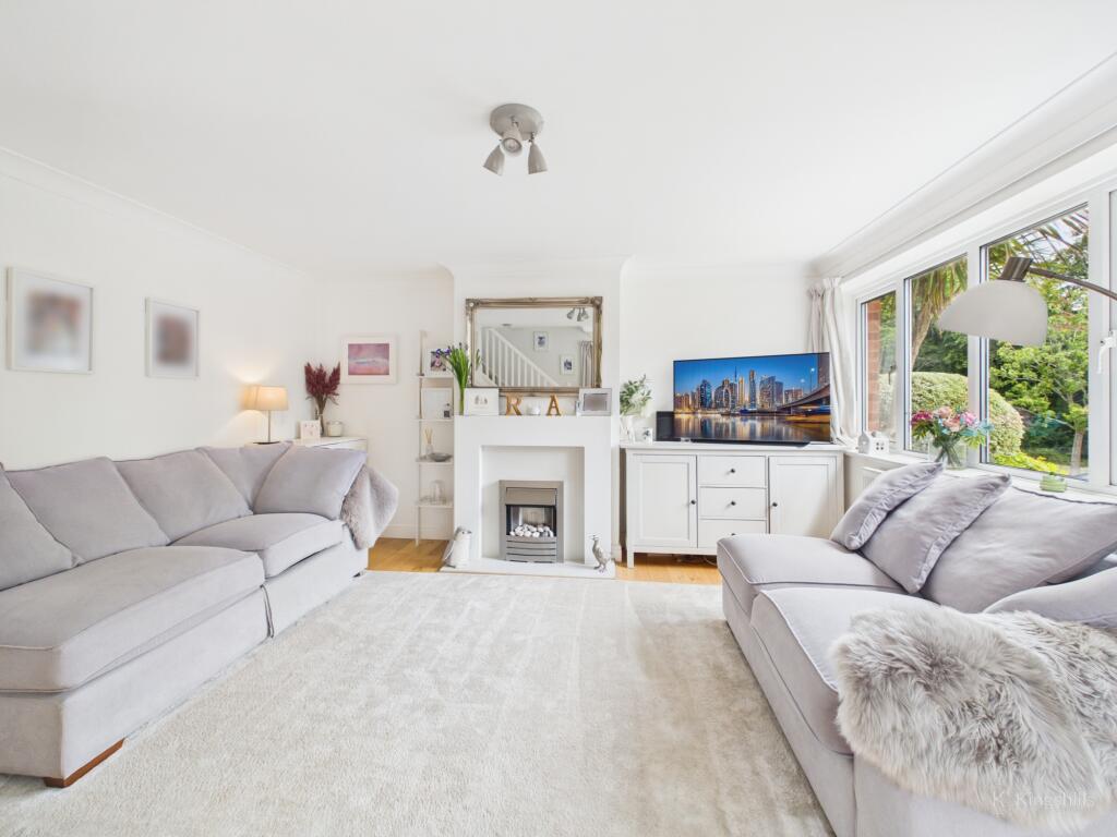 House in Loudwater, Chepping Wycombe - More