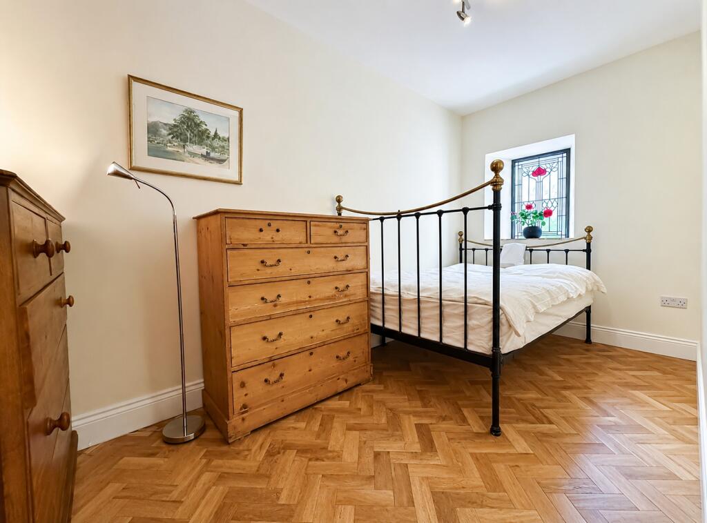 Apartment in Clevedon, West End - View 5