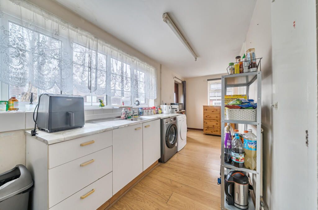 House in Newcastle-under-Lyme, Crackley - More