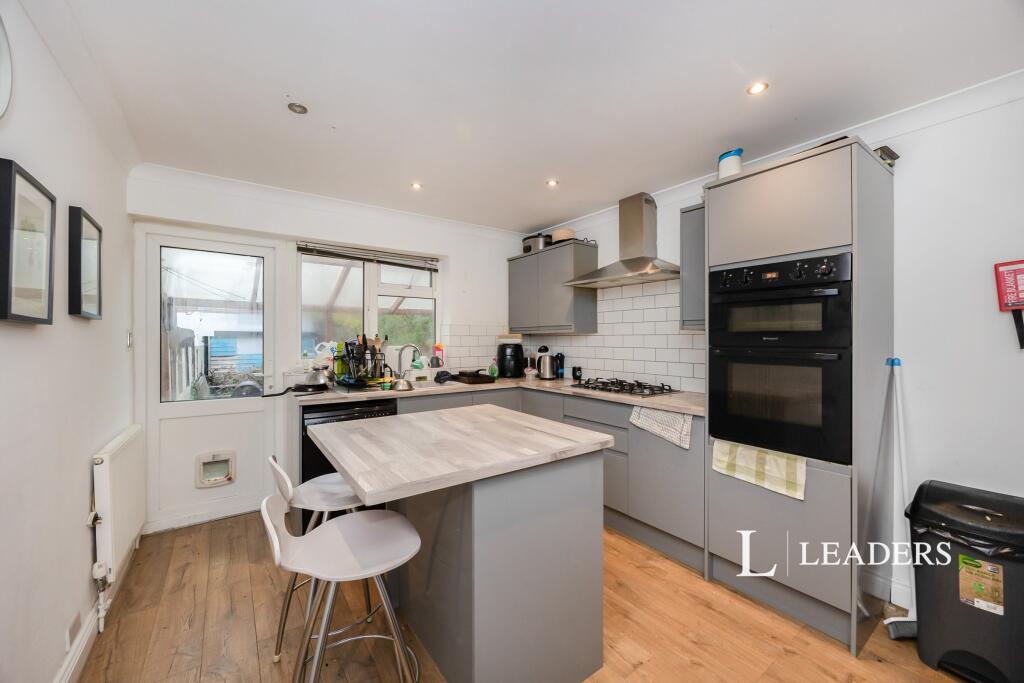 Main image of property: 112 Shadwell Road, Portsmouth, PO2