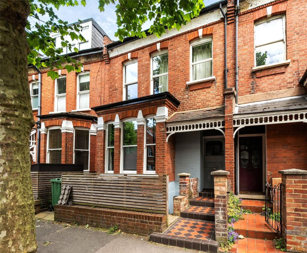 Main image of property: Fortis Green Avenue, London, N2
