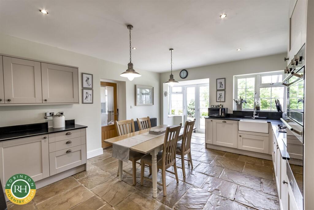 Coronation Cottages, Harlington Road, Adwick-Upon-Dearne, Mexborough photo 4