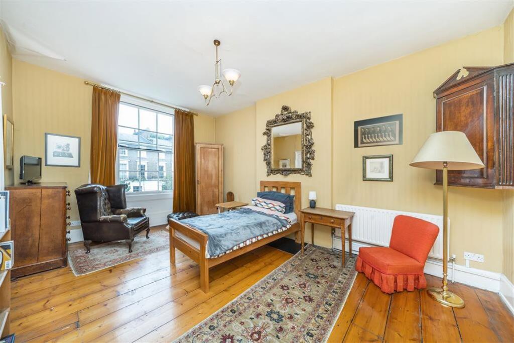 House in London - More