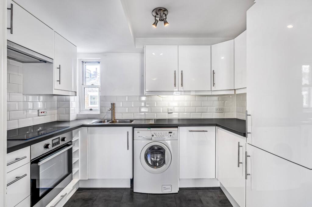 Apartment in London - View 3