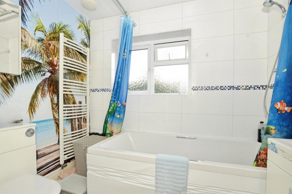 Additional image 10 of Wroxham Way, Harpenden