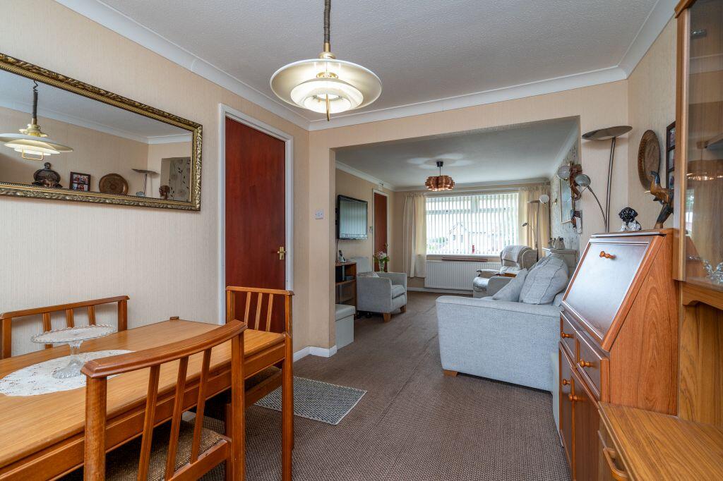 House in East Calder, Calderwood - More