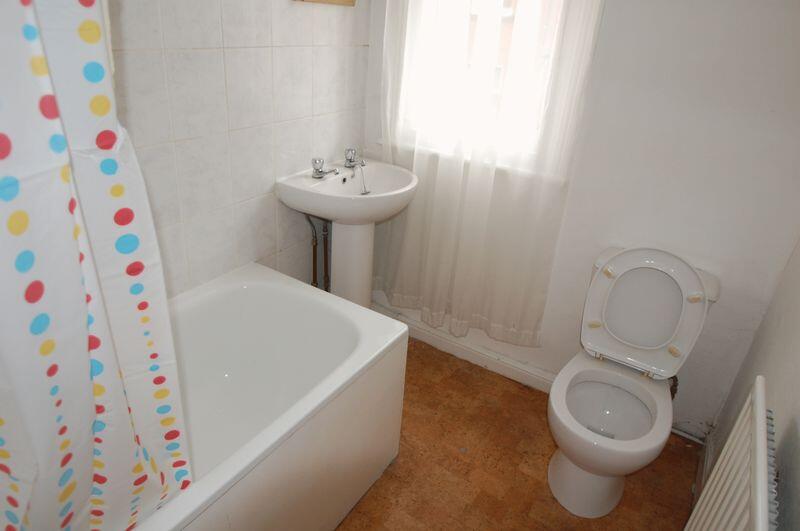6 bedroom terraced house for rent