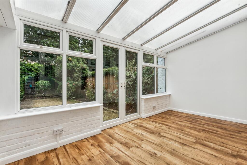 Apartment in London - View 4