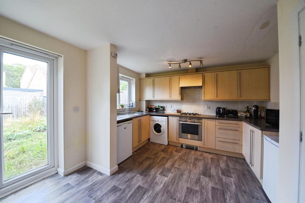 Kinross Road, Sleaford - View 3