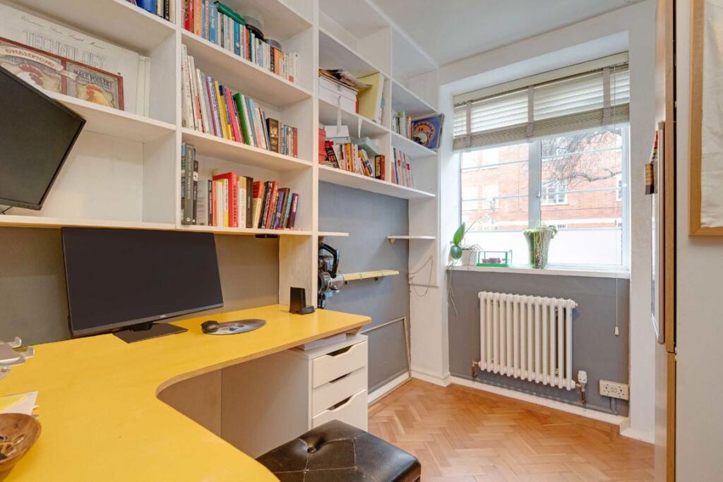 Apartment in London - More