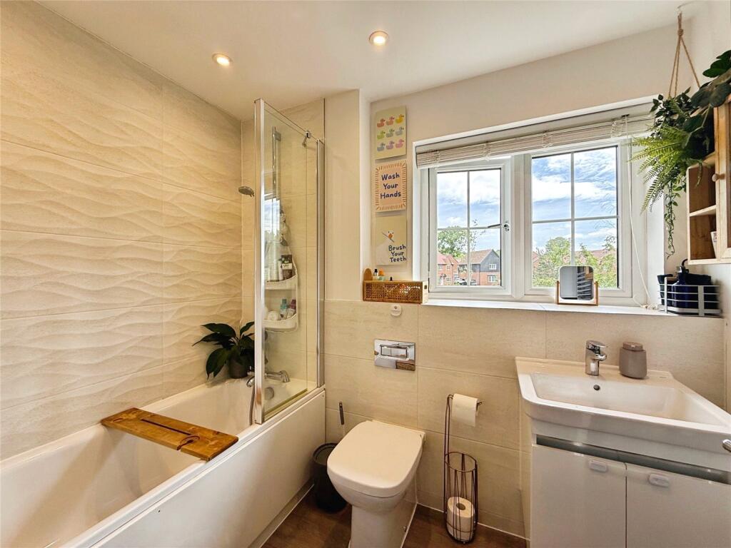 House in Deepcut, Surrey - More