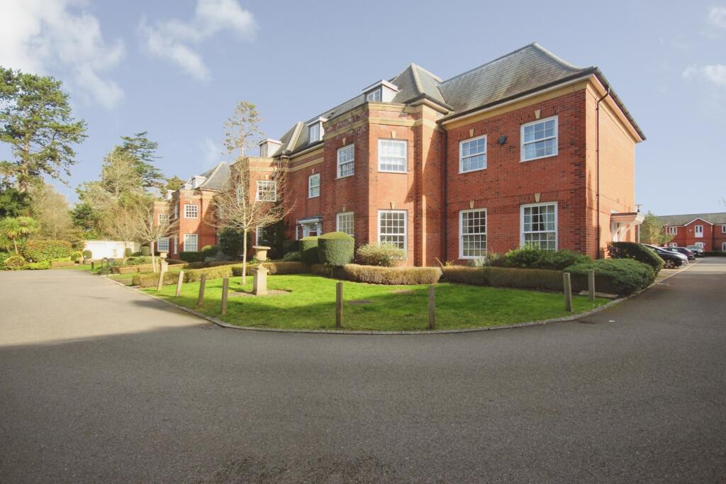 Main image of property: John Cullis Gardens, Leamington Spa, Warwickshire, CV32