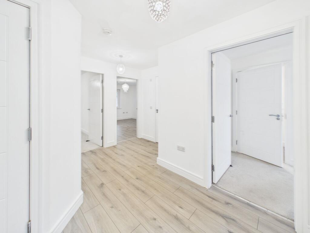 Apartment in Hamilton, Low Waters - View 5