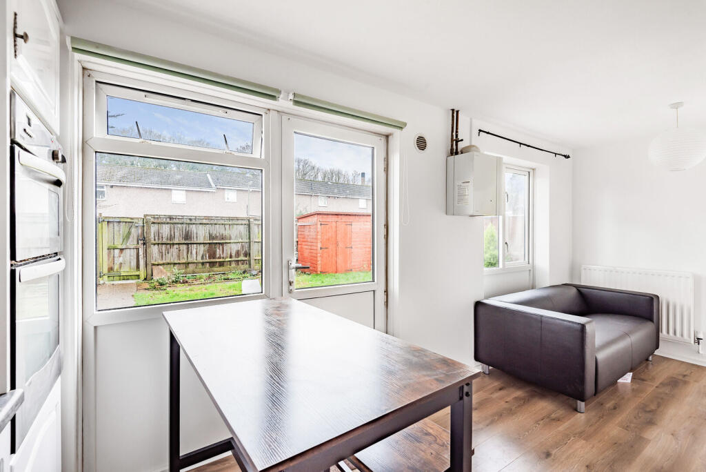 Southway, Guildford, GU2 - View 4
