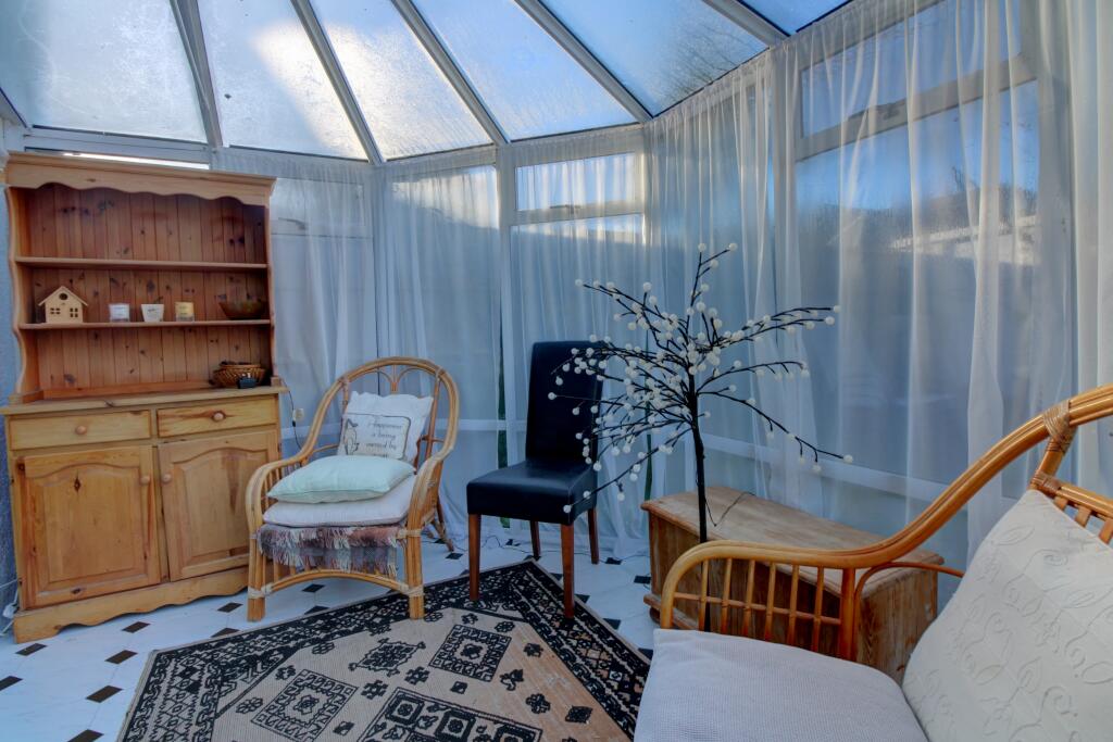 Half Moon Lane, Worthing, BN13 photo 3
