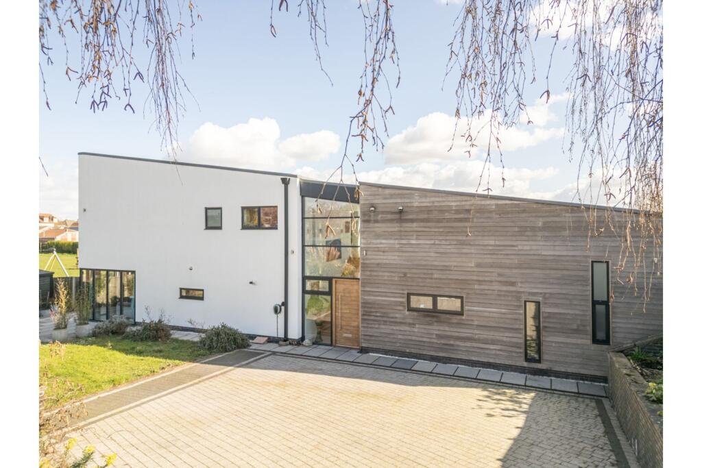 Main image of property: Top Road, Doncaster, DN3