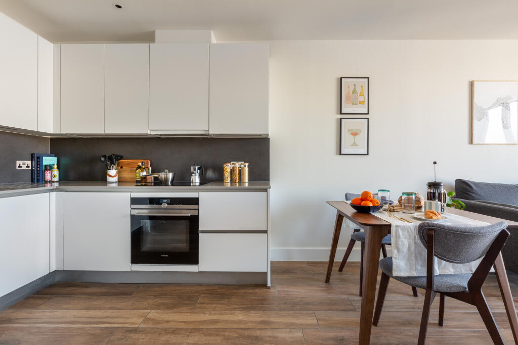 Apartment in London - View 5