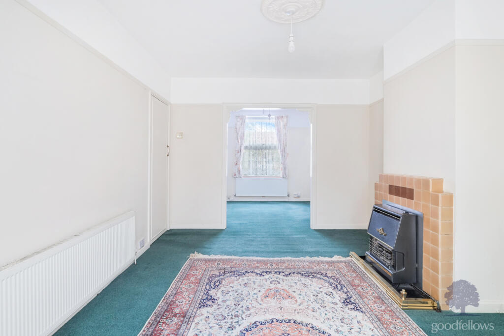 House in Sutton - View 4