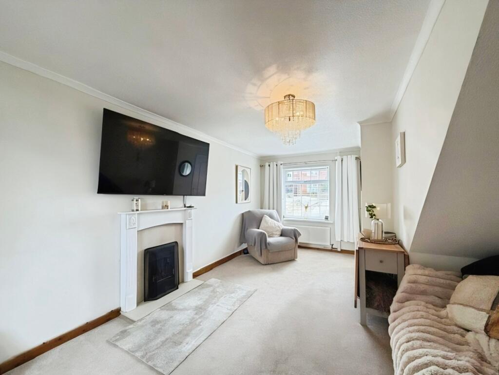 House in Neath - View 5