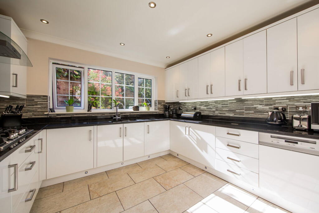 House in Tonbridge - View 2