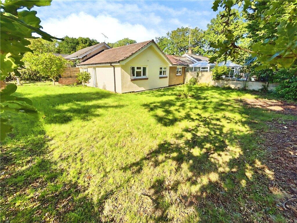 Main image of property: Cowleas Close, Awbridge, Romsey, Hampshire