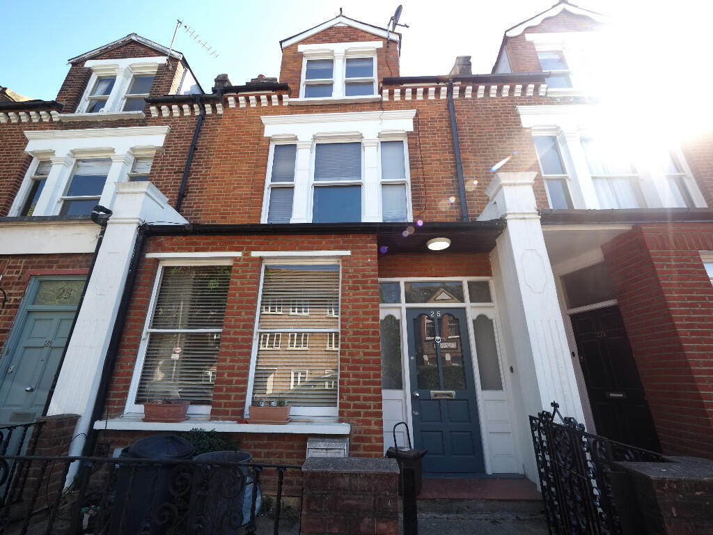 Main image of property: 25 Barmouth Road, London, SW18