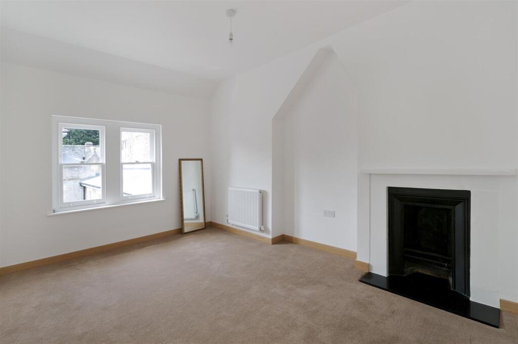 Apartment in Rochester - View 4
