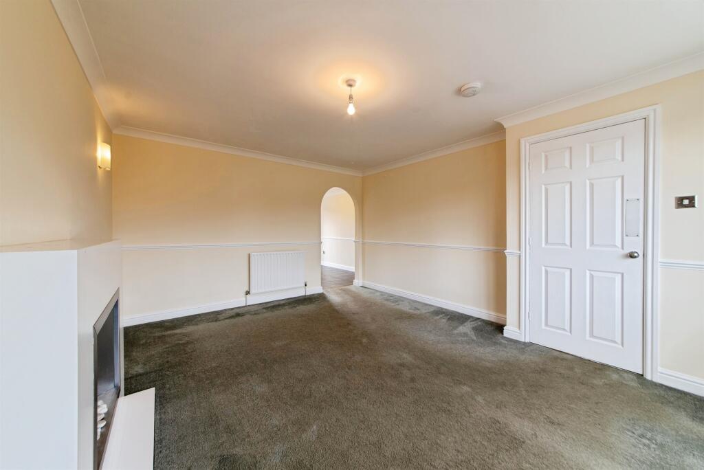 House in East Lindsey, Tattershall - More