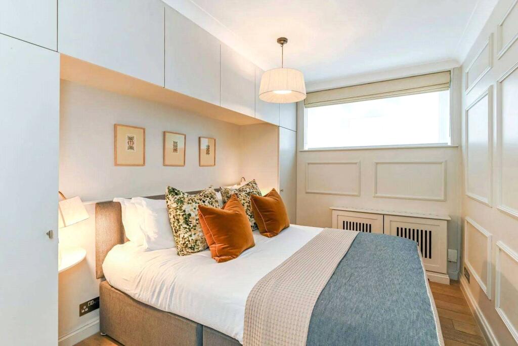 Apartment in London, South Kensington - More