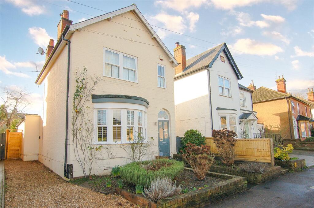 Main image of property: Green Lane, Addlestone, Surrey, KT15