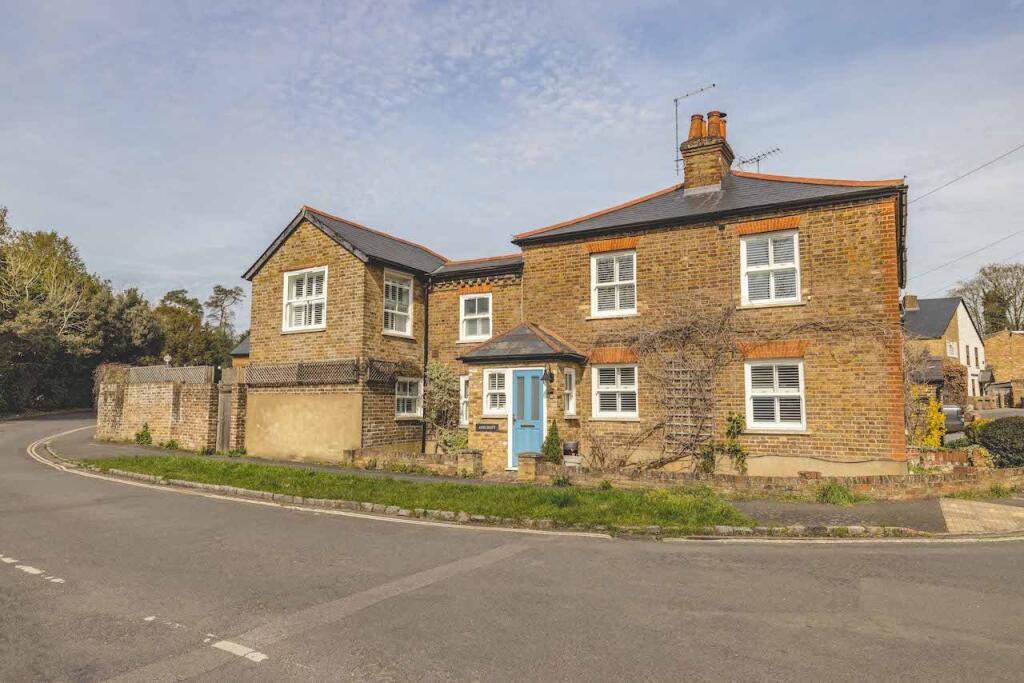 Main image of property: Duffield Lane, Stoke Poges, SL2