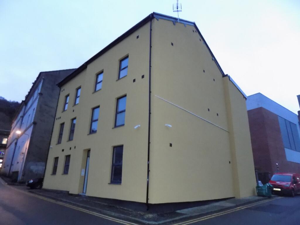 Main image of property: Ffordd Y Ffynnon, Bangor, Gwynedd, LL57