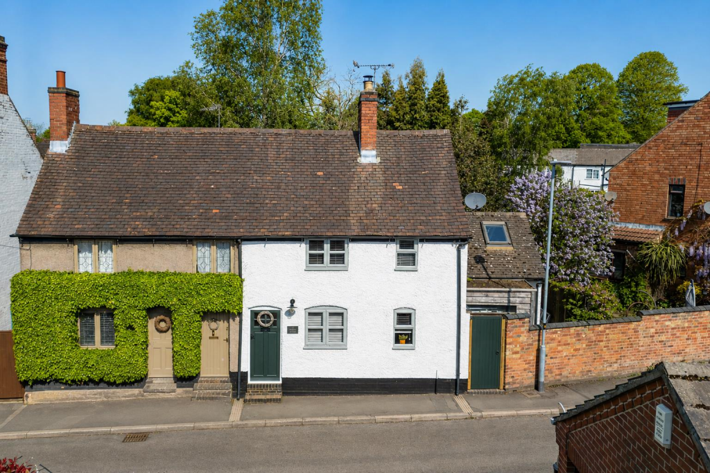 2-bed house on Bluebell Cottage, Barlestone, Nuneaton, £265,000