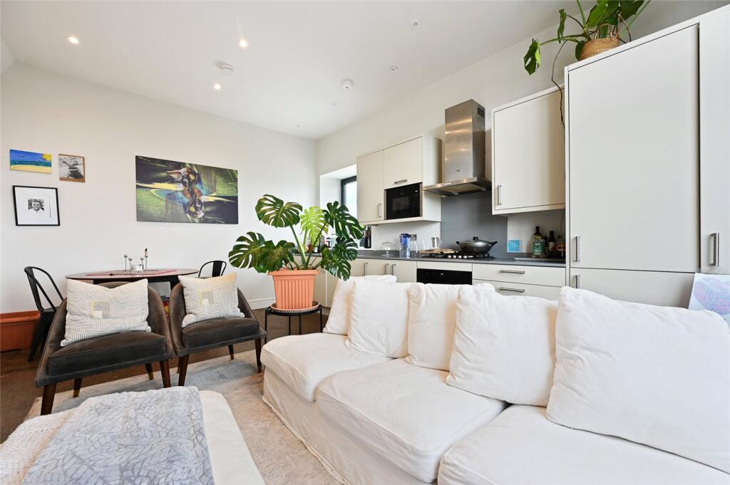 Apartment in London - View 2