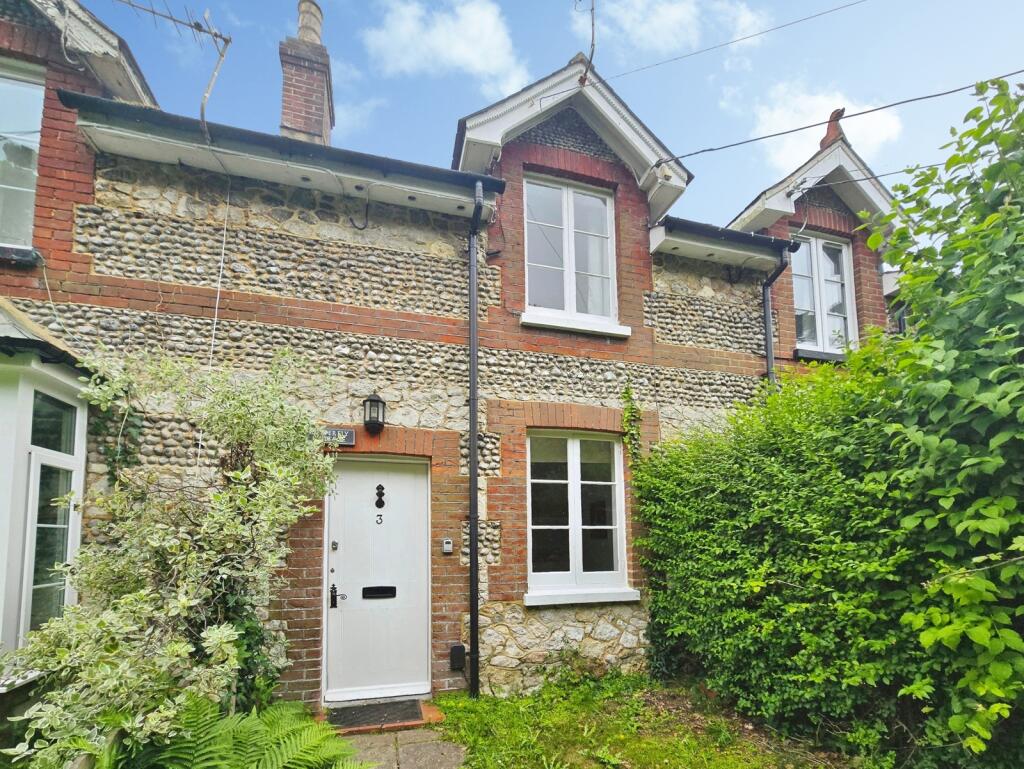 3-bed terraced on Moons Hill, Totland Bay, Isle of Wight, £298,000